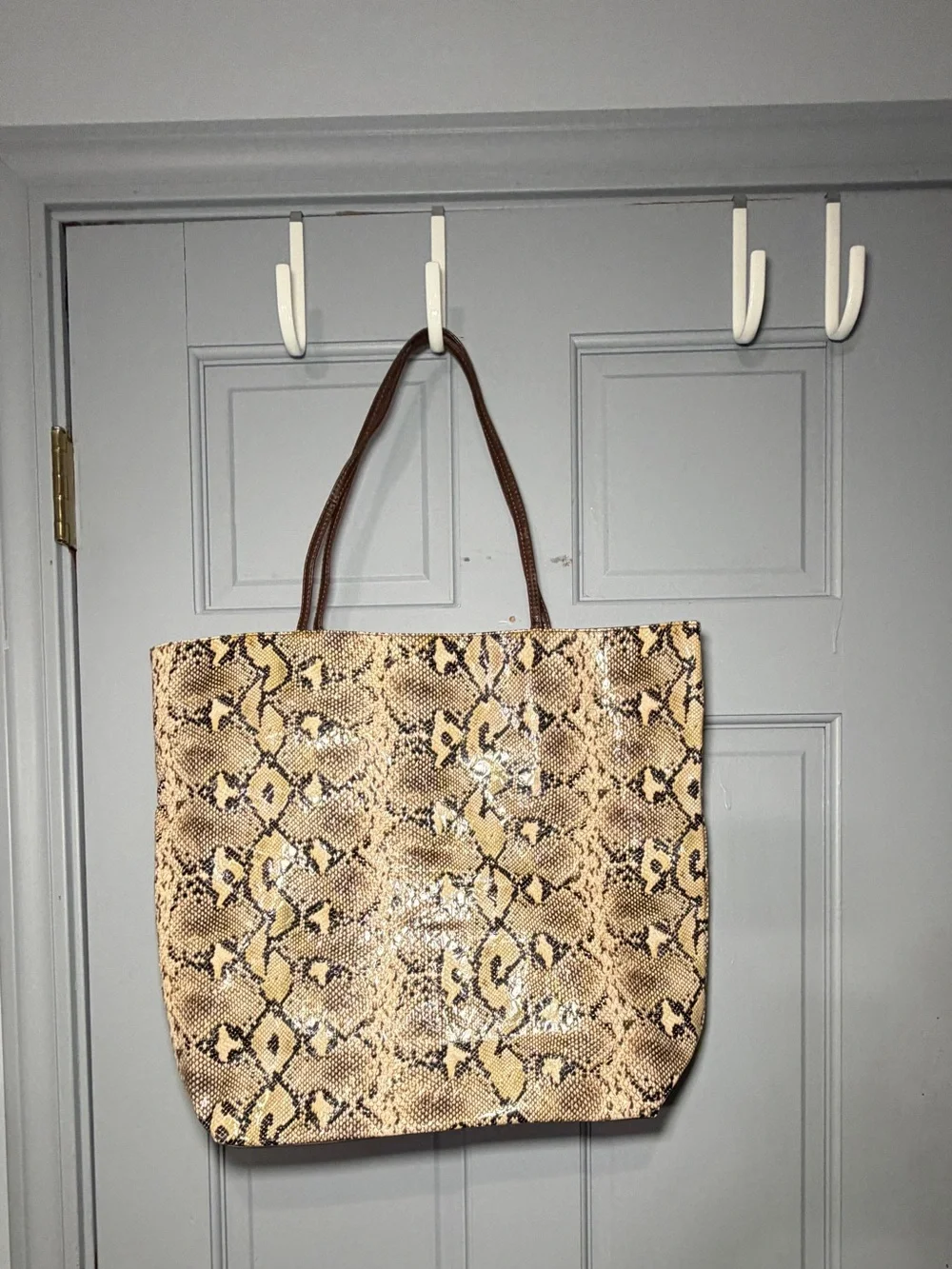 DSW Snake-Pattern Tote in Cream and Brown